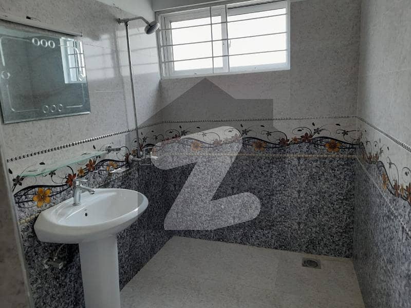 ایف ۔ 8 اسلام آباد میں 6 کمروں کا 4 مرلہ مکان 6.0 لاکھ میں کرایہ پر دستیاب ہے۔