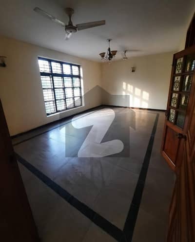 1 Kanal House In Model Town - Block C Is Available
