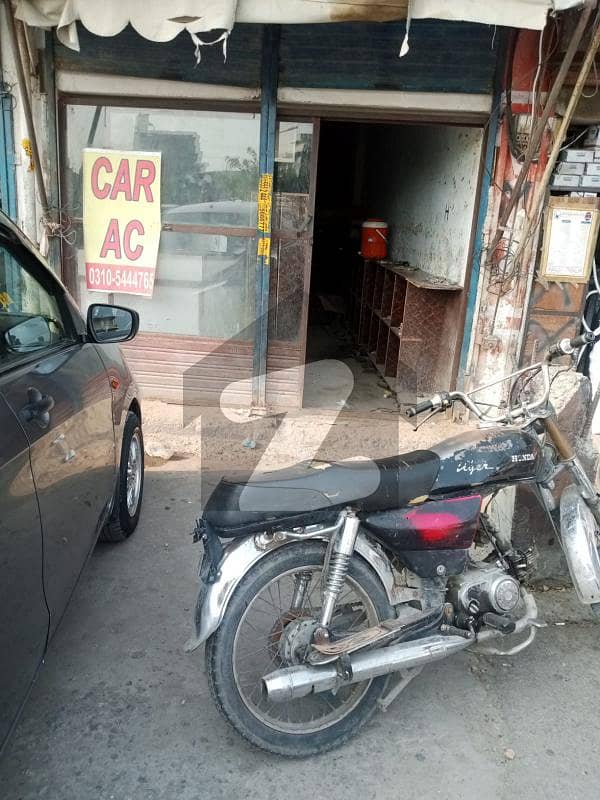 Separate Shop Available For Rent In Gawalmandi