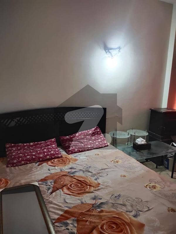 بوستان روڈ راولپنڈی میں 2 کمروں کا 5 مرلہ فلیٹ 18 ہزار میں کرایہ پر دستیاب ہے۔