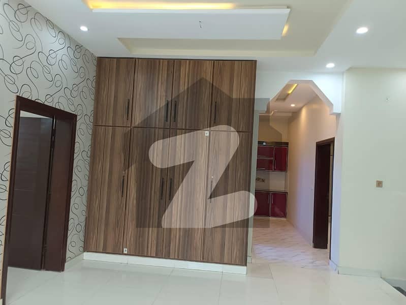 Premium 7 Marla House Is Available For rent In Khayaban-e-Naveed