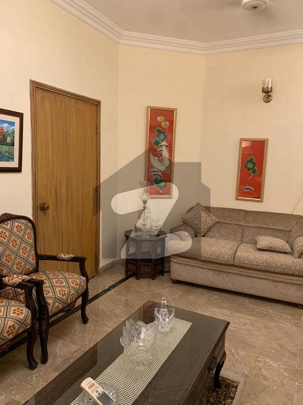 کلفٹن ۔ بلاک 4 کلفٹن کراچی میں 4 کمروں کا 10 مرلہ مکان 5.85 کروڑ میں برائے فروخت۔