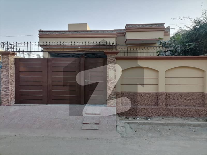8 Marla House In Central Galaxy Town For rent