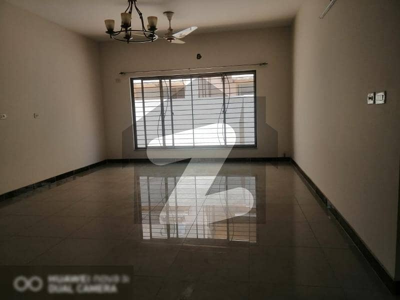 17 Marla 5 Beds BRIG House Located On Main Road In Askari 10 Sector F