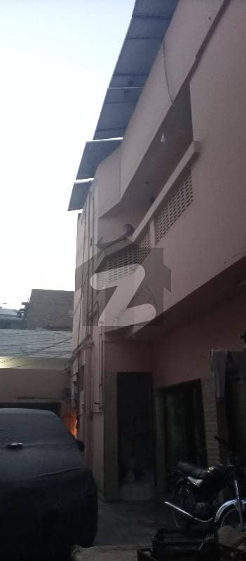 کینٹ ویو سوسائٹی لاہور میں 10 کمروں کا 12 مرلہ مکان 3.05 کروڑ میں برائے فروخت۔