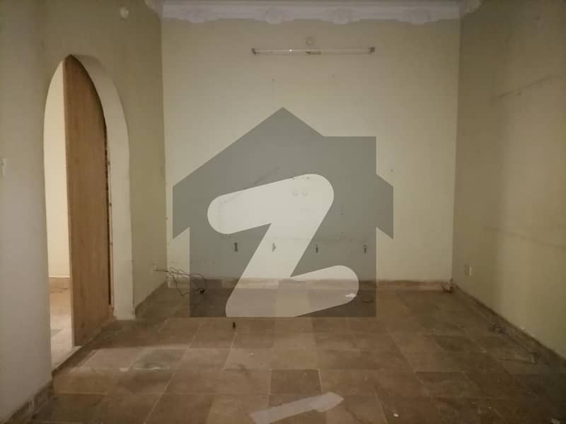 Ready To sale A Flat 650 Square Feet In Mehmoodabad Number 4 Karachi