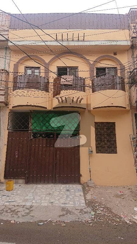 حیات آباد فیز 7 - ای5 حیات آباد فیز 7 حیات آباد پشاور میں 5 کمروں کا 3 مرلہ مکان 1.5 کروڑ میں برائے فروخت۔