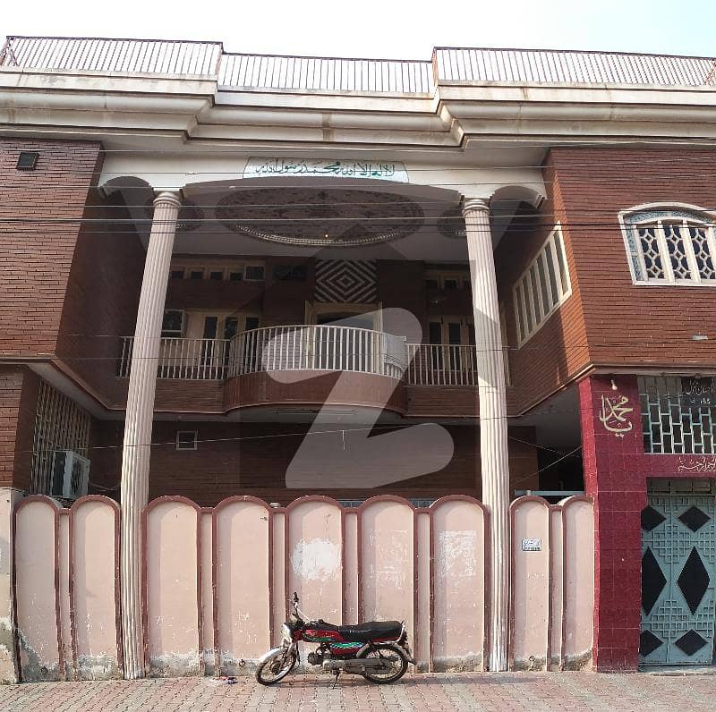 2250 Square Feet House In Central Model Town For Sale