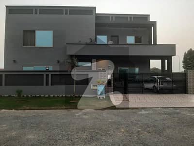 1 Kanal Beautifully Constructed House For Sale