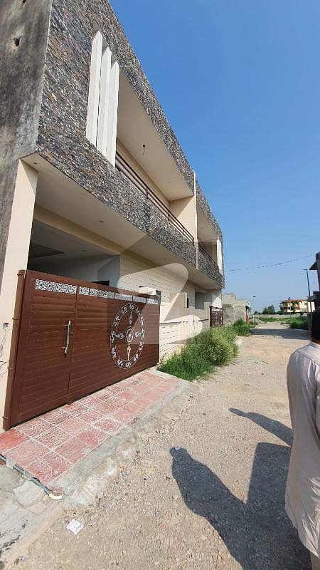 اسمارٹ ولاز ڈی ۔ 17 اسلام آباد میں 5 کمروں کا 6 مرلہ مکان 1.3 کروڑ میں برائے فروخت۔