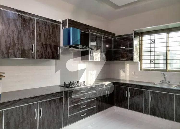 Kanal Upper Portion Available For Rent OPF Housing Scheme, Lahore