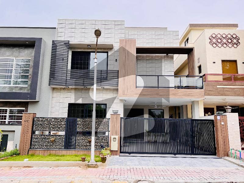 10 Marla Designers House For Sale In Bahria Town Rawalpindi