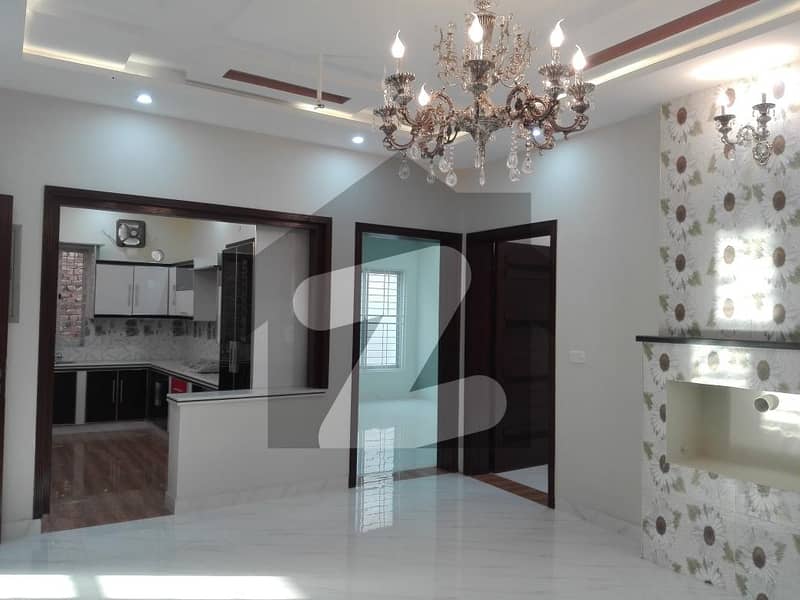 10 Marla House Available In Allama Iqbal Town - Gulshan Block For sale