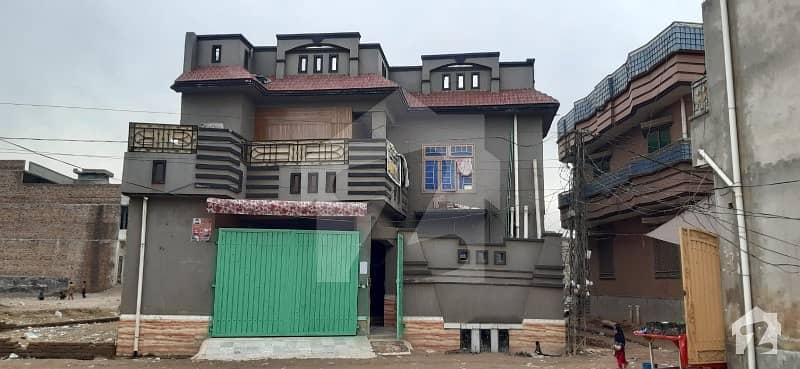 گلشنِ اقبال پشاور میں 7 کمروں کا 7 مرلہ مکان 2.15 کروڑ میں برائے فروخت۔