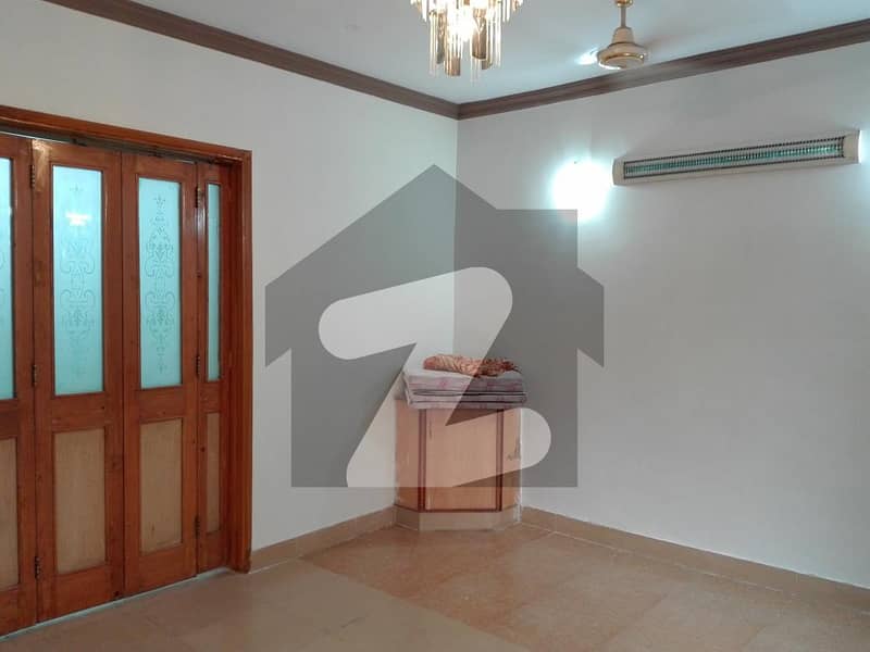 Stunning 10 Marla House In Wapda Town Phase 1 - Block H4 Available