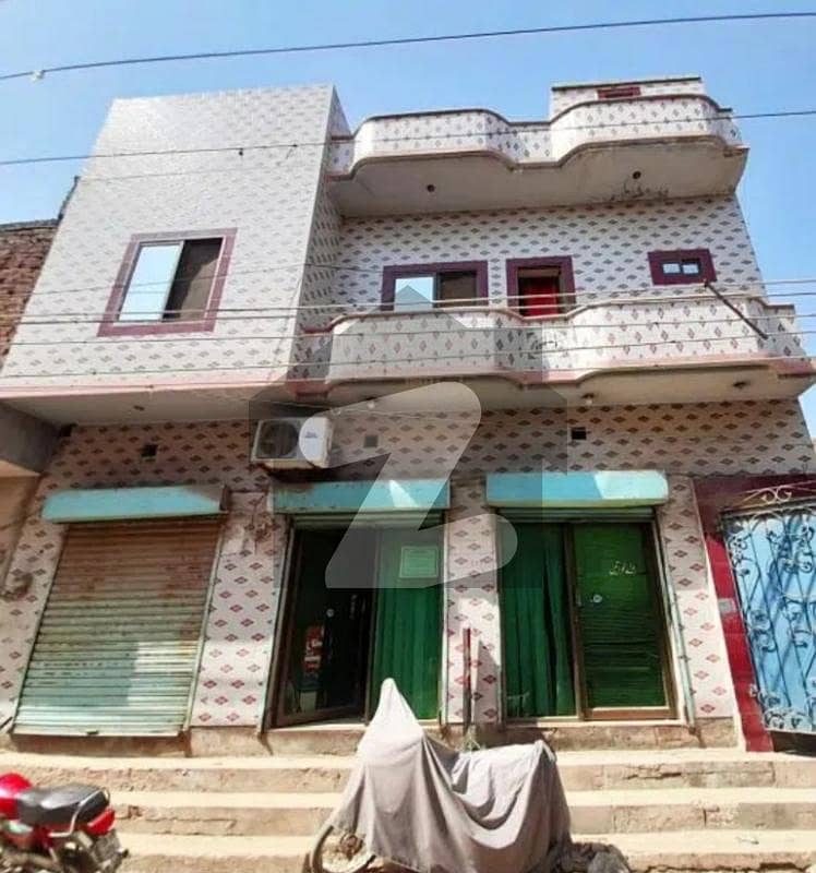Flat Of 600 Square Feet In Sant Singh Wala Is Available