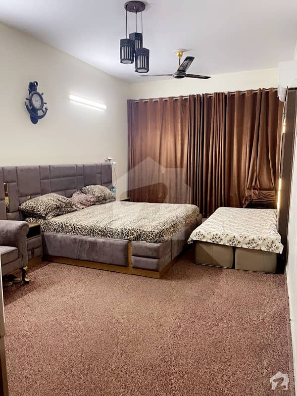 اعوان ٹاؤن ۔ جناح بلاک اعوان ٹاؤن لاہور میں 3 کمروں کا 5 مرلہ مکان 1.35 کروڑ میں برائے فروخت۔