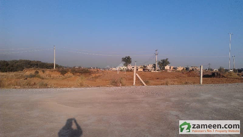 60x90 Plot Available For Sale