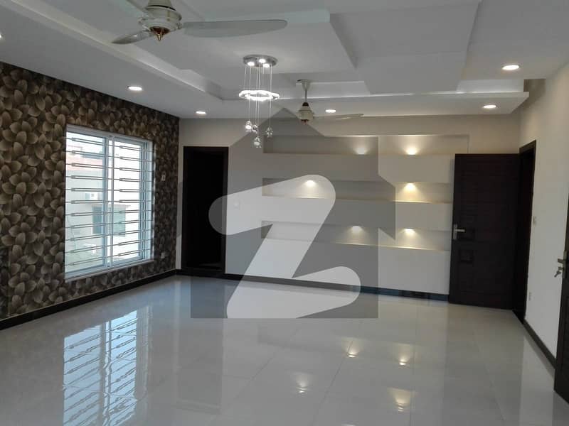 4 Marla Lower Portion In Satellite Town - Block B Is Available For rent