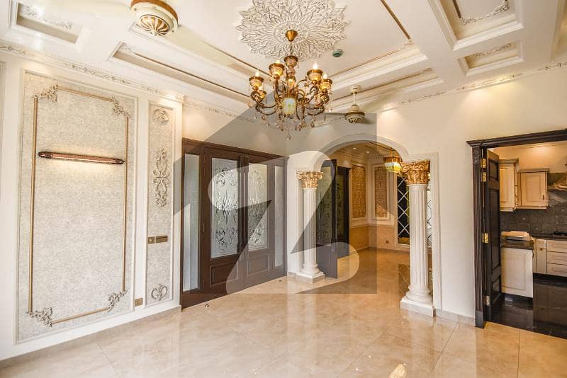 10 Marla Lavish House For Sale In Air Avenue Lahore