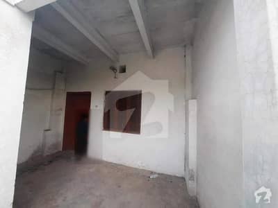 جوہر آباد روڈ خوشاب میں 2 کمروں کا 1.75 کنال مکان 16 لاکھ میں برائے فروخت۔