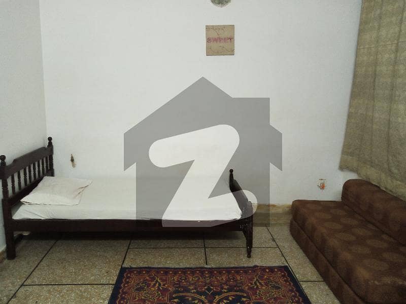 Fair-Priced 50 Square Feet Room Available In G-11 Fair-Priced 50 Square Feet Room Available In G-11