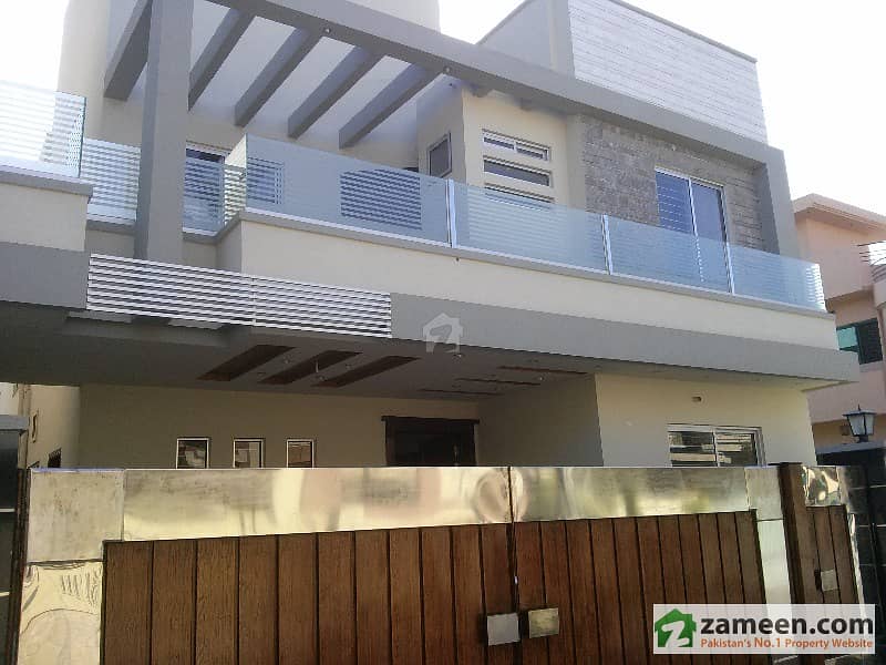 10 Marla Brand New Designer Bungalow For Sale In Gated Community - Near To Park
