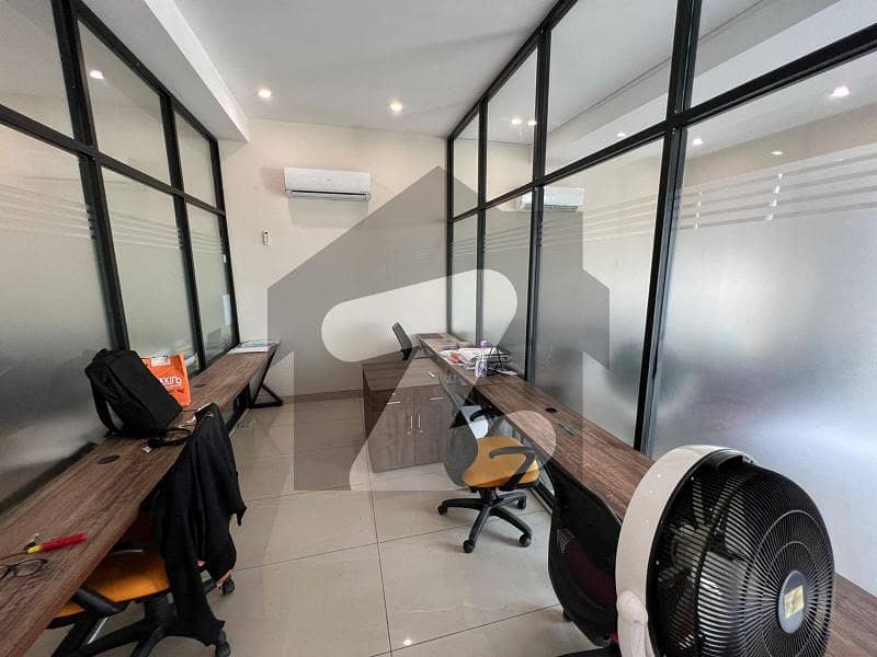 ڈی ایچ اے فیز 4 ڈیفنس (ڈی ایچ اے) لاہور میں 3 کمروں کا 4 مرلہ دفتر 1.2 لاکھ میں کرایہ پر دستیاب ہے۔