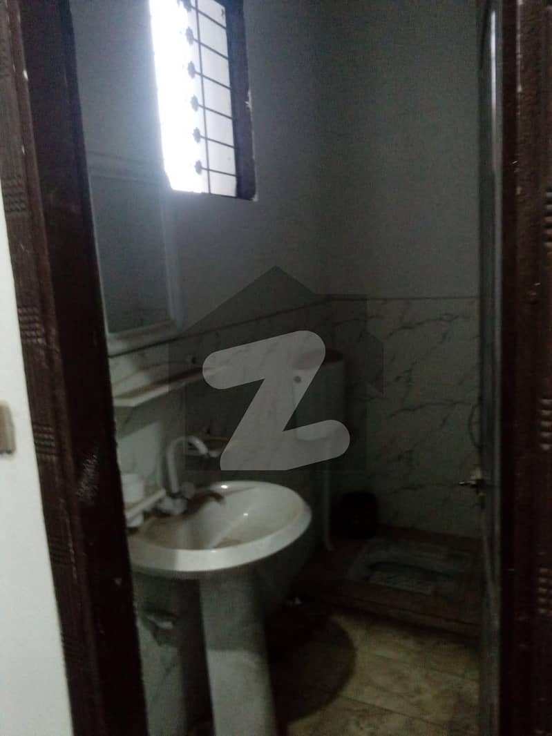 بھوتھ سیالکوٹ میں 4 کمروں کا 3 مرلہ مکان 54.9 لاکھ میں برائے فروخت۔