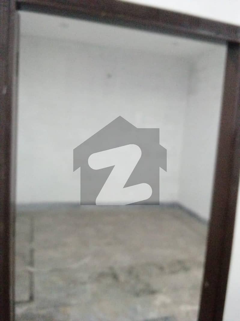 بھوتھ سیالکوٹ میں 4 کمروں کا 3 مرلہ مکان 55 لاکھ میں برائے فروخت۔