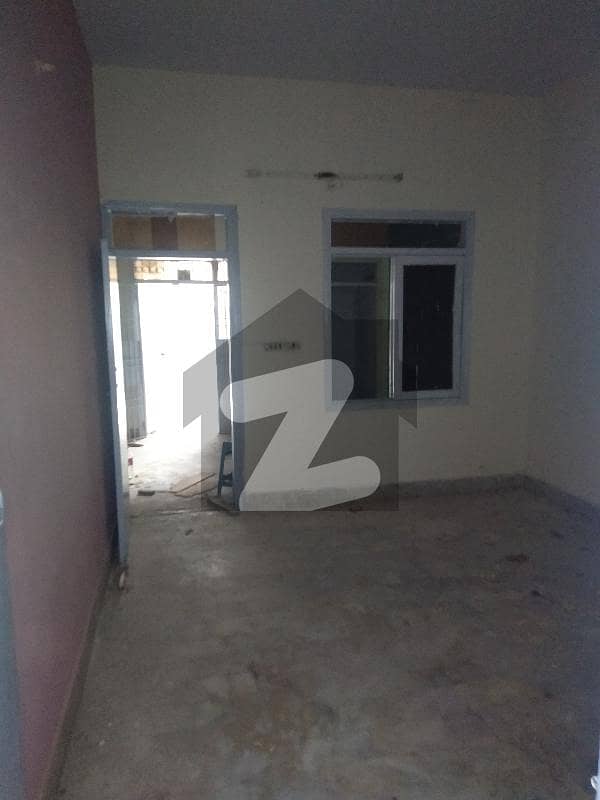 240 Yard 3 Bed Drawing Lounge Near Baradri Stop