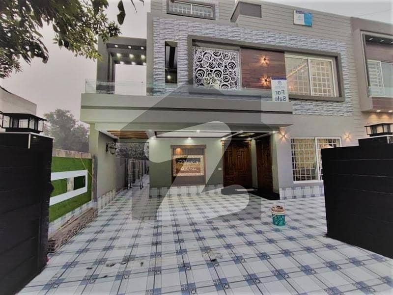 10 Marla Residential House for Sale in Hussain Nargis Block Sector E Bahira Town Lahore