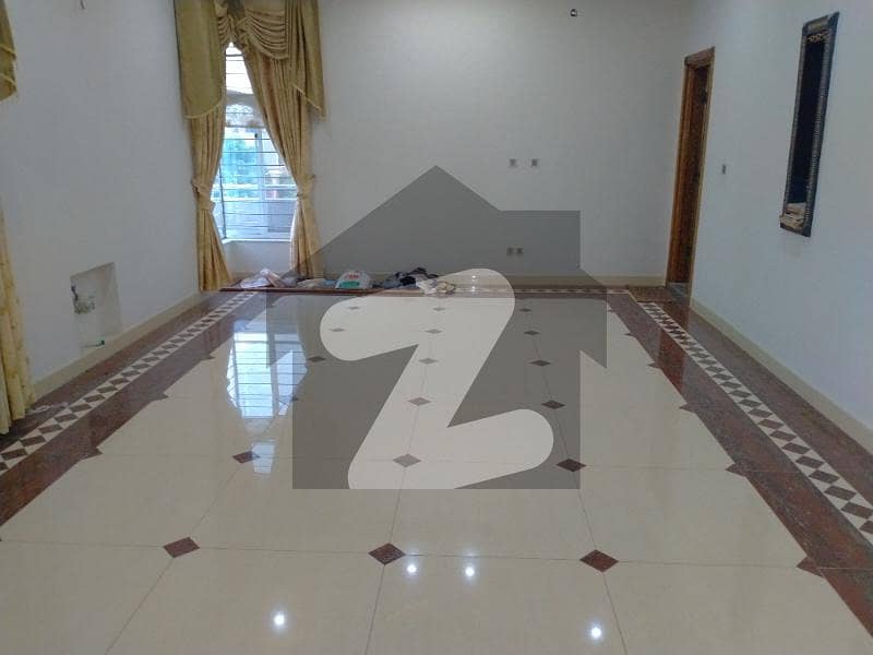 ای ۔ 11 اسلام آباد میں 7 کمروں کا 1 کنال مکان 3.75 لاکھ میں کرایہ پر دستیاب ہے۔