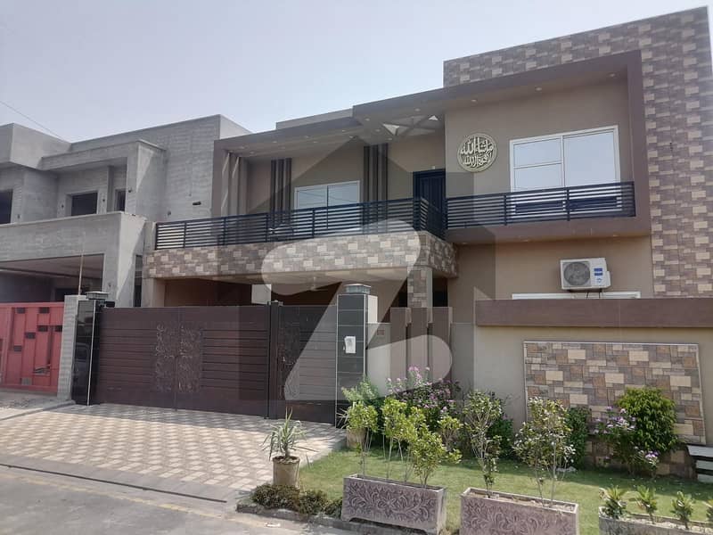 Stunning 10 Marla House In Sitara Gold City Available Sitara Gold City