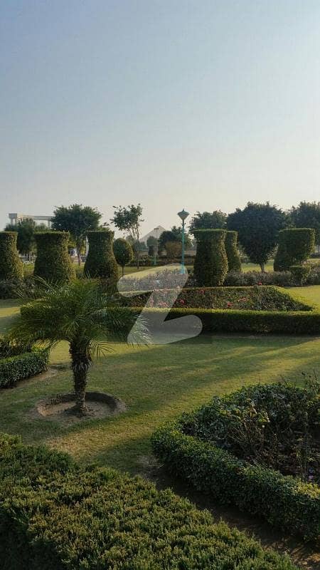 بحریہ آرچرڈ فیز 3 بحریہ آرچرڈ لاہور میں 8 مرلہ رہائشی پلاٹ 75 لاکھ میں برائے فروخت۔