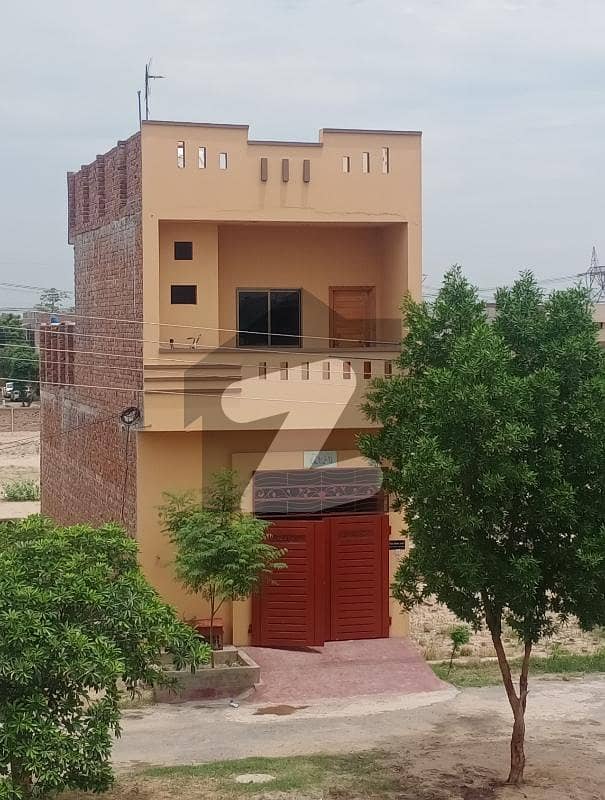 عمر ویلی فیصل آباد میں 2 کمروں کا 3 مرلہ مکان 55 لاکھ میں برائے فروخت۔