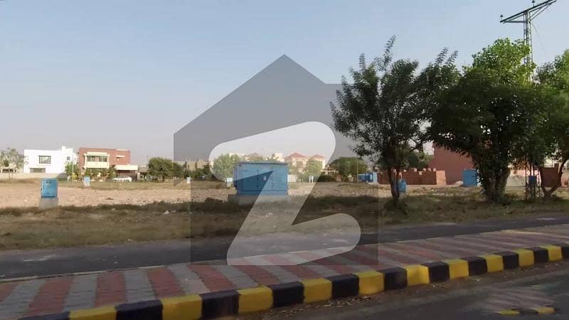 1 Kanal Corner Plot For Sale In DHA Phase 8 Ex Park View