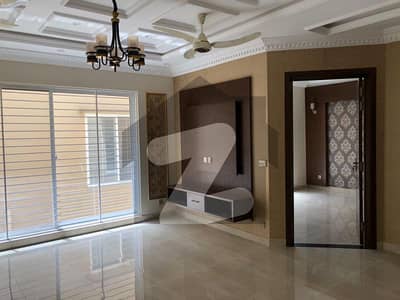 لیک سٹی رائیونڈ روڈ لاہور میں 3 کمروں کا 5 مرلہ مکان 1.9 کروڑ میں برائے فروخت۔