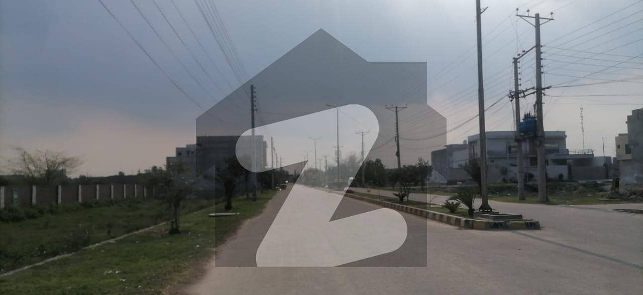 خیابان-اے-منظور فیصل آباد میں 5 مرلہ رہائشی پلاٹ 40 لاکھ میں برائے فروخت۔