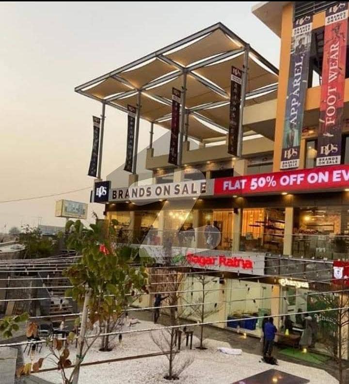 7 Kanal Lavish Famous Mall Building For Sale 7 Kanal Lavish Famous Mall Building For Sale