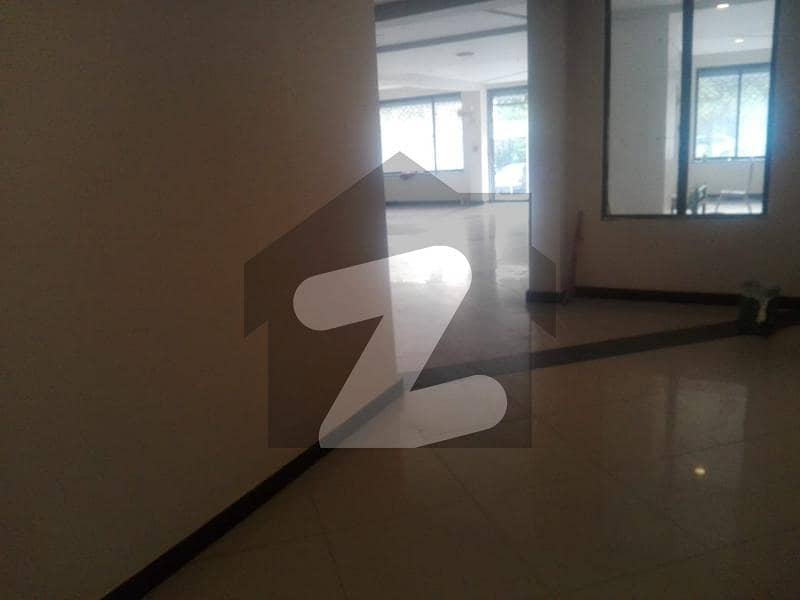 I-8 Markaz Building 3 Floor Available For Business