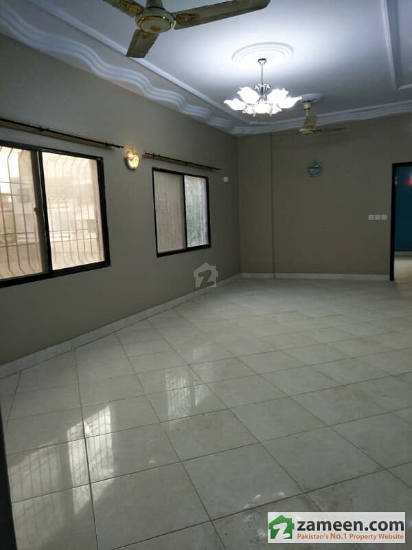 3 Bed Rooms Apartment For Rent