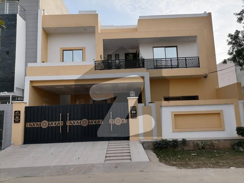 10 Marla House In Royal Palm City Sahiwal Is Best Option