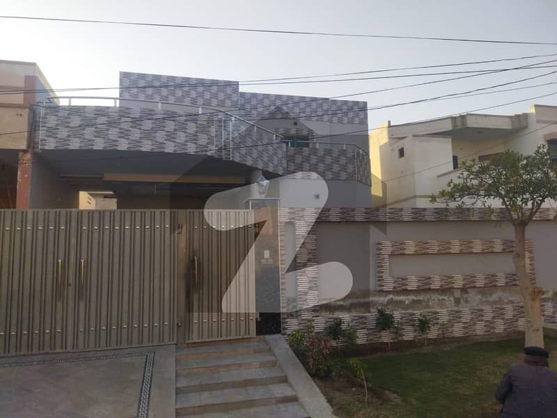 Spacious 10 Marla House Available For sale In Jawad Avenue