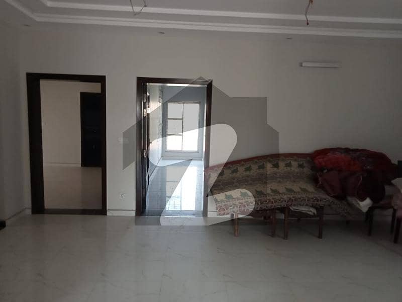 واپڈا ٹاؤن ایکسٹینشن واپڈا ٹاؤن لاہور میں 3 کمروں کا 10 مرلہ بالائی پورشن 50 ہزار میں کرایہ پر دستیاب ہے۔