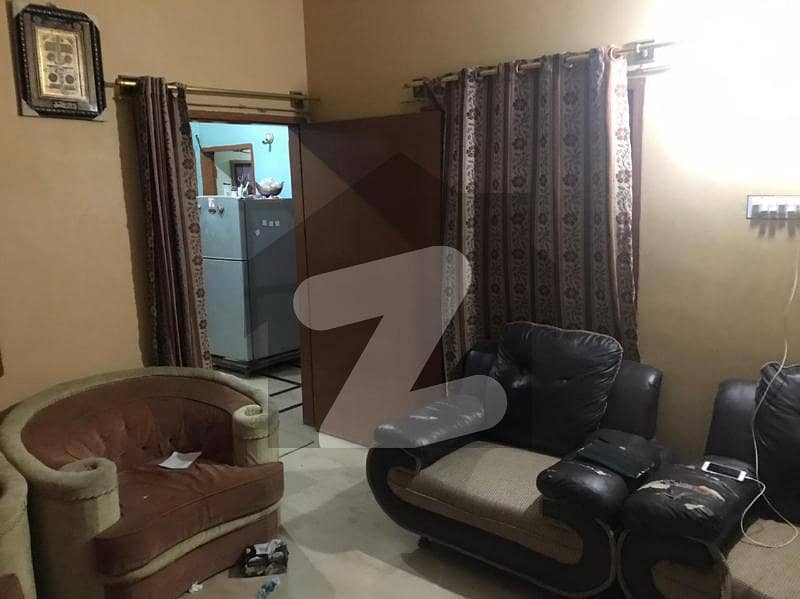 اندہ موڑ روڈ کراچی میں 8 کمروں کا 5 مرلہ مکان 1.55 کروڑ میں برائے فروخت۔