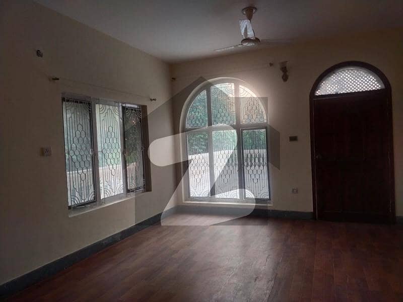 40x80 Corner Independent First Floor Newly Renovated Portion For Rent