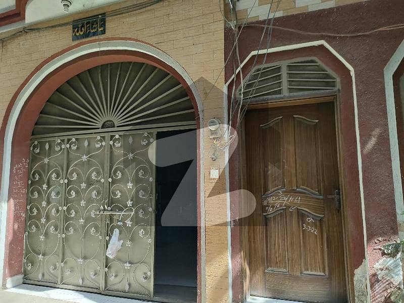 شہاب پورہ روڈ سیالکوٹ میں 4 کمروں کا 4 مرلہ مکان 1.4 کروڑ میں برائے فروخت۔