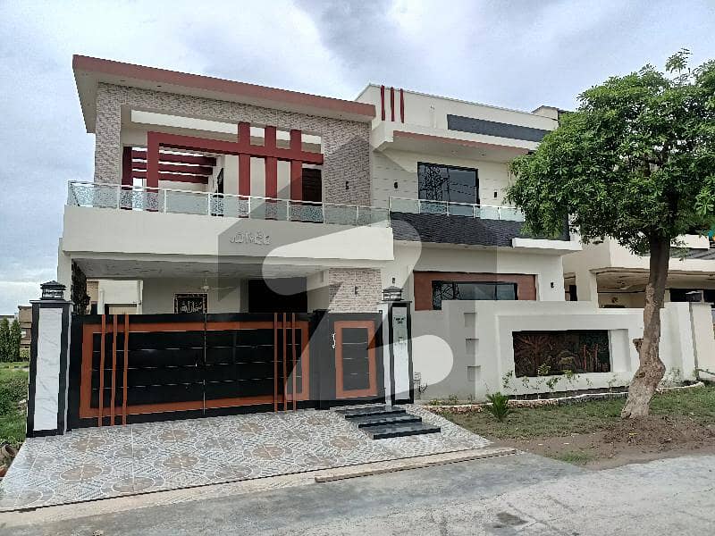 15 Marla Brand New House For Sale