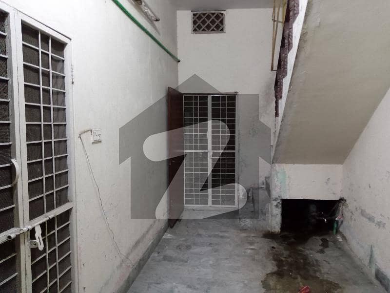 تاجپورہ - بلاک اے تاجپورہ لاہور میں 6 کمروں کا 4 مرلہ مکان 1.11 کروڑ میں برائے فروخت۔